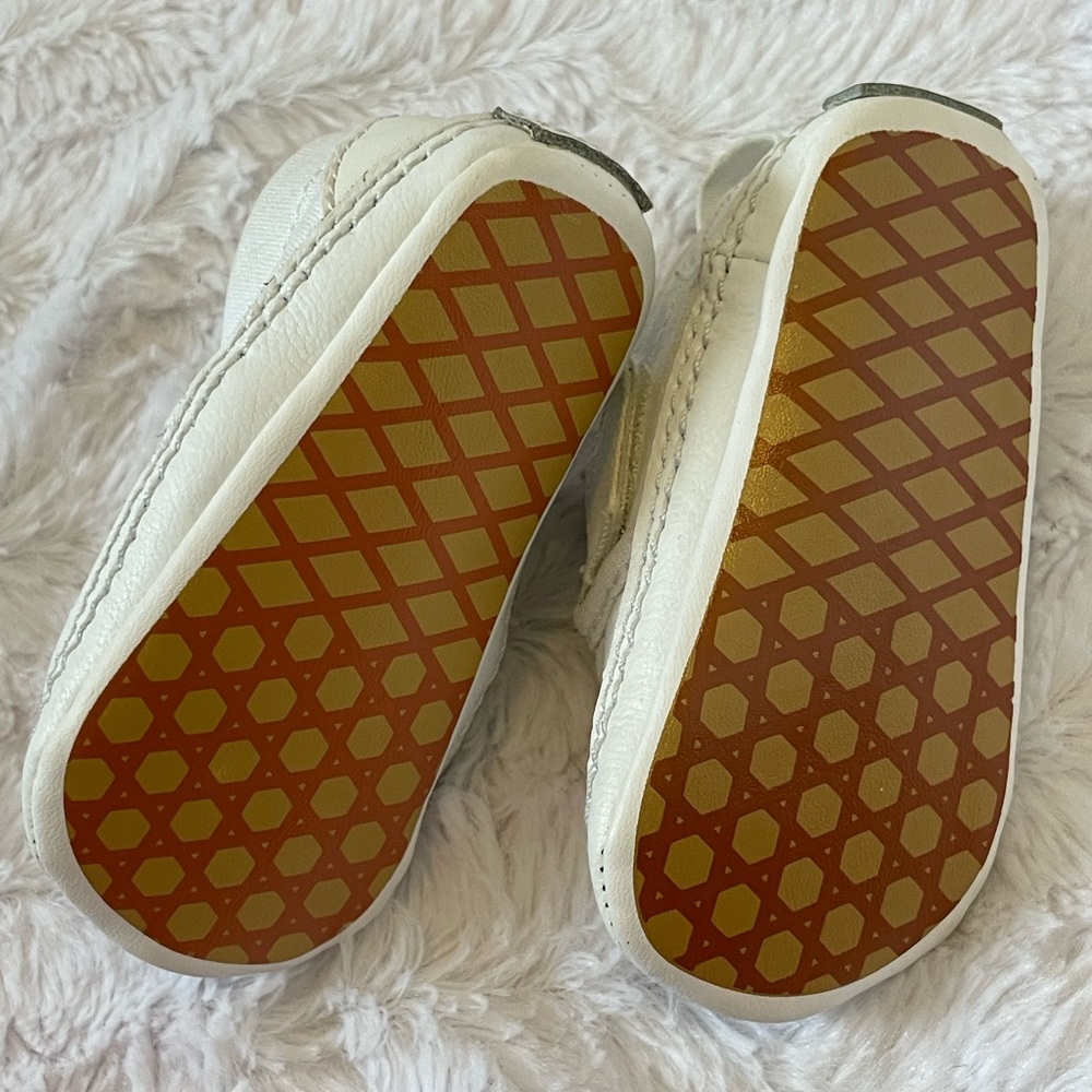 Vans Baby Slip-On V Crib Shoe - Picture 4 of 5